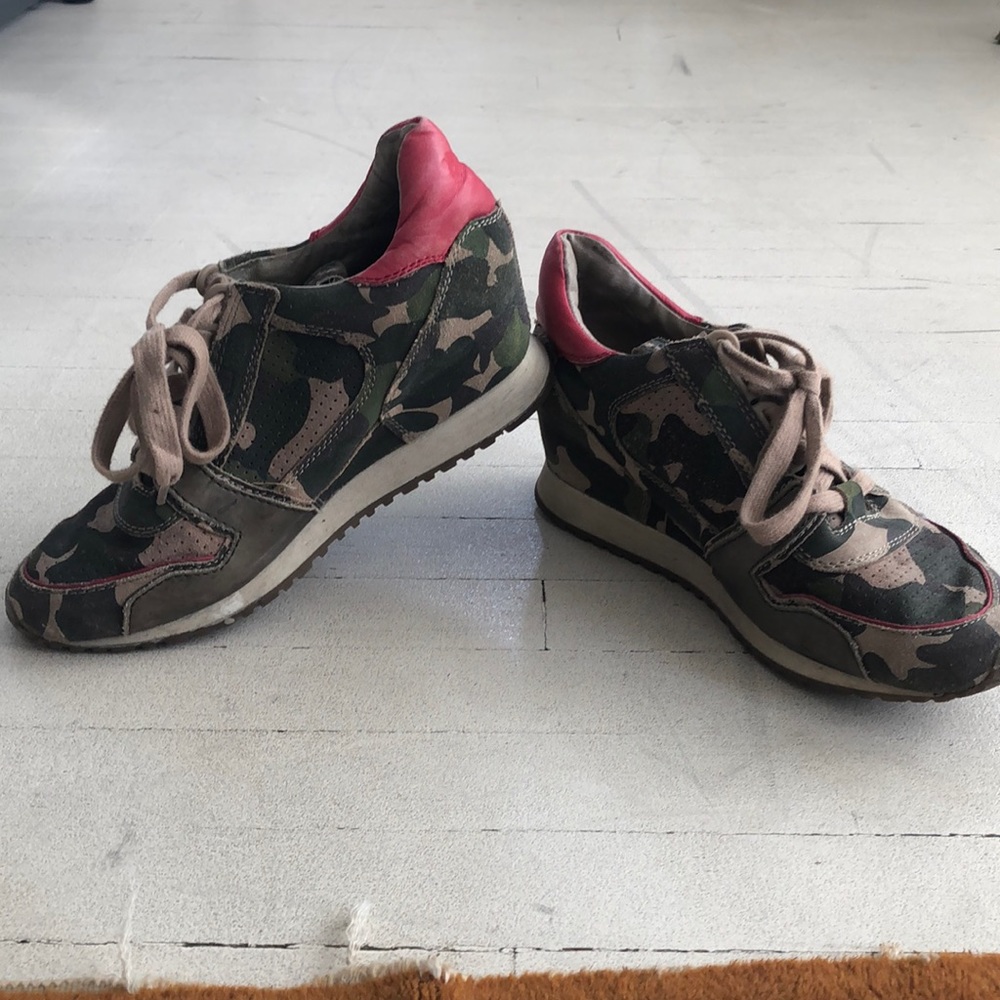 Ash Cammo Leather Platform Sneaker
